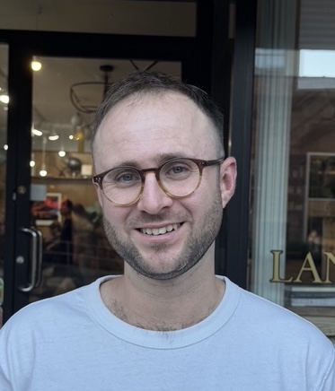 buzz cut and beard trim with razor contour by Luis, Brooklyn